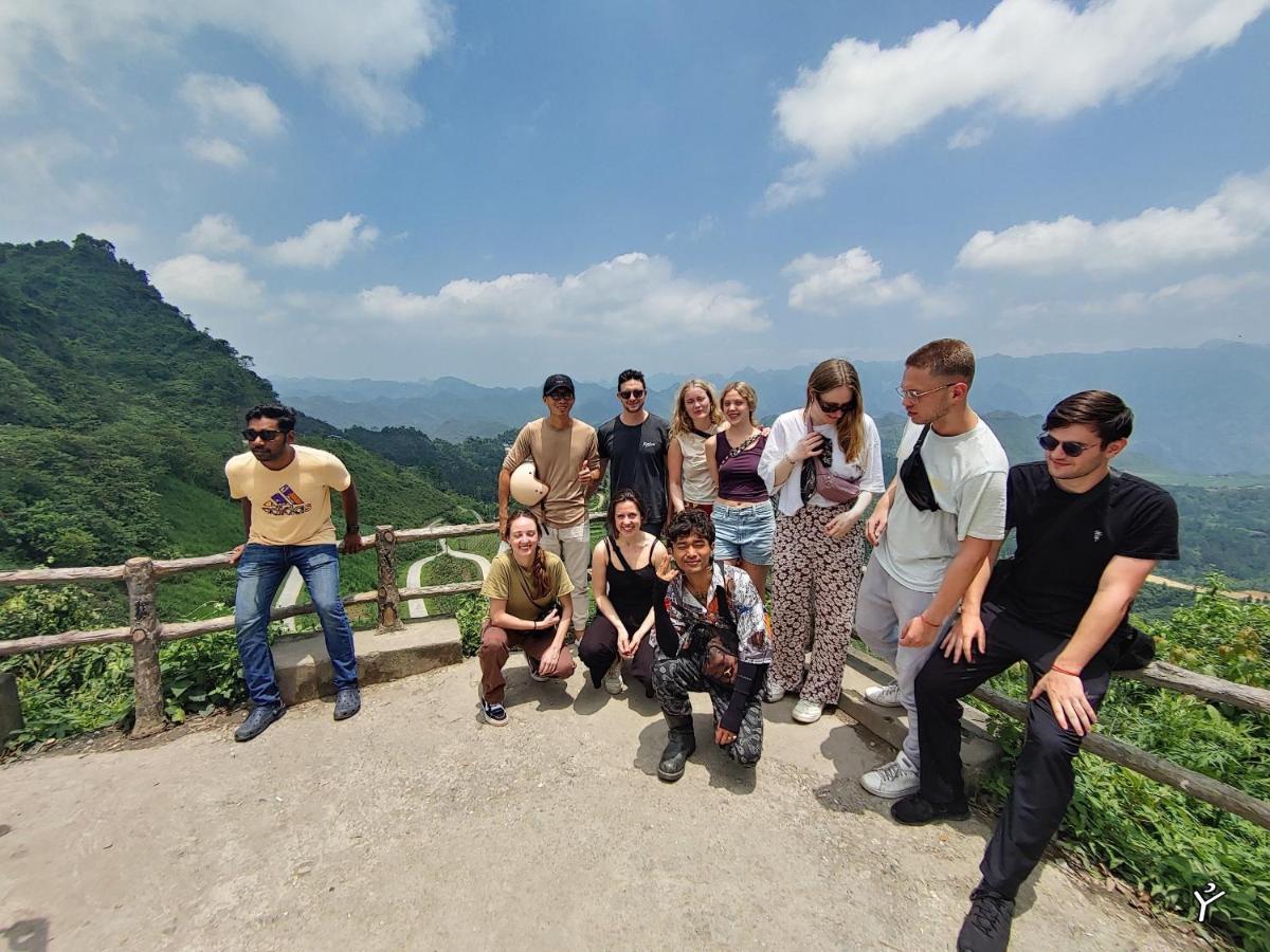 Ha Giang Lotus Hostel Motorbikes Tours エクステリア 写真