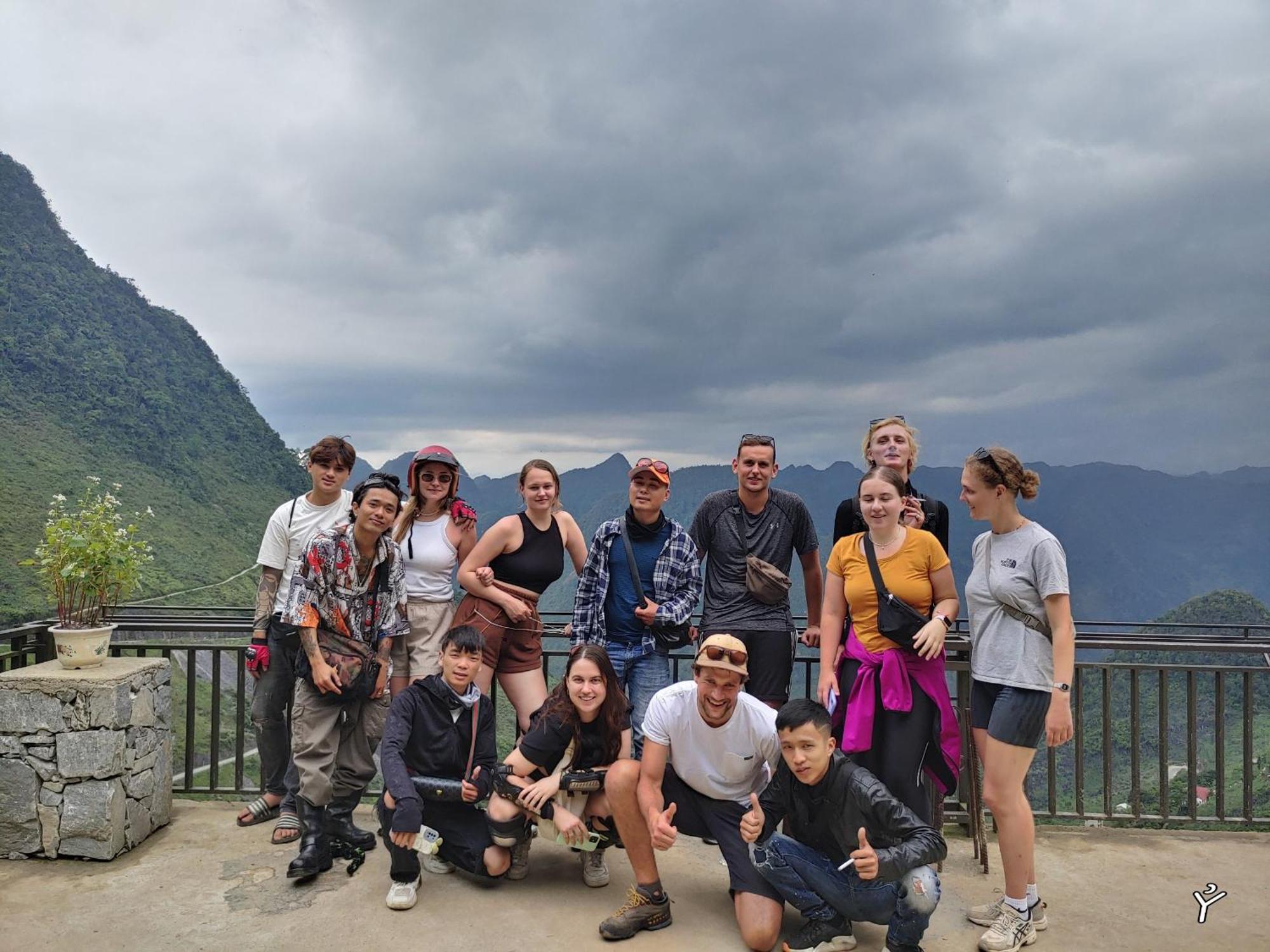 Ha Giang Lotus Hostel Motorbikes Tours エクステリア 写真